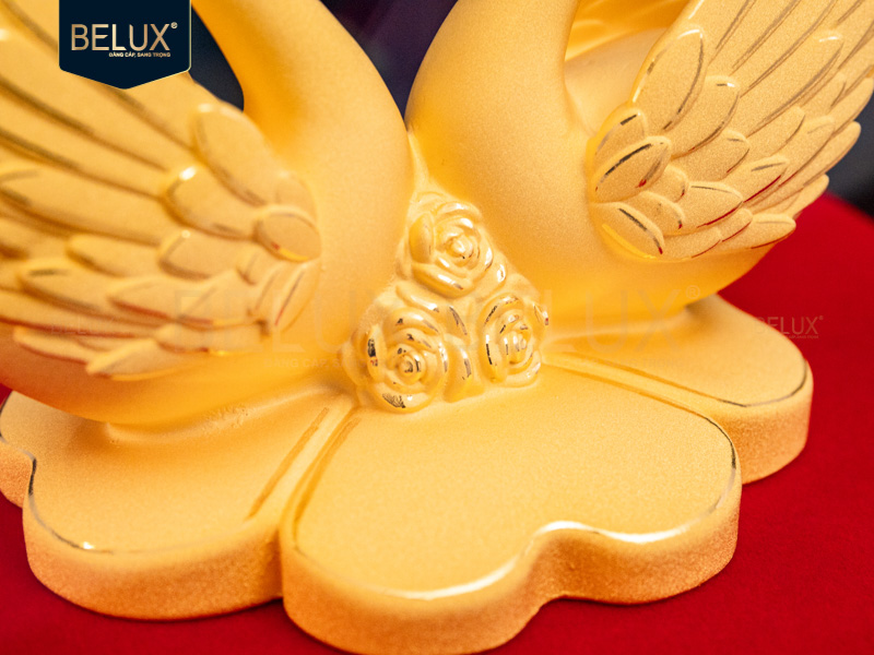 Tượng đôi thiên nga dát vàng cát  14x9.1x12cm